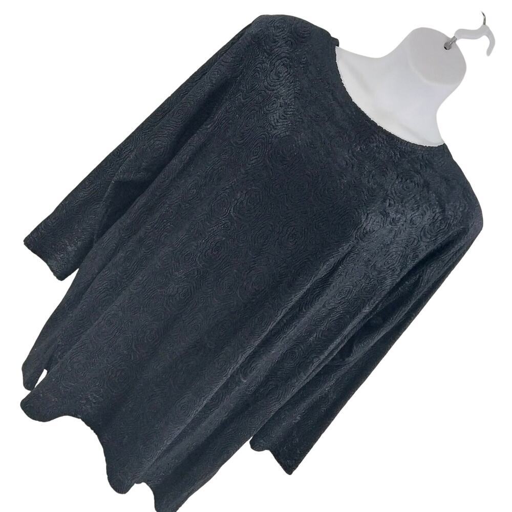 NWT! CAPACITY WOMAN! SCULPTED FLORAL STRETCH VELVET TUNIC TOP, BLACK! SZ 2X